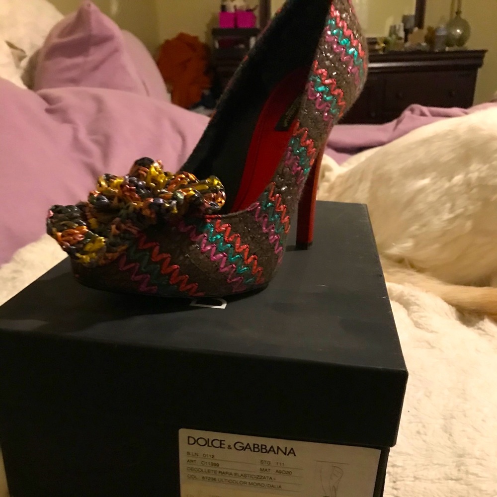 Dolce and Gabbana flower tweed pump